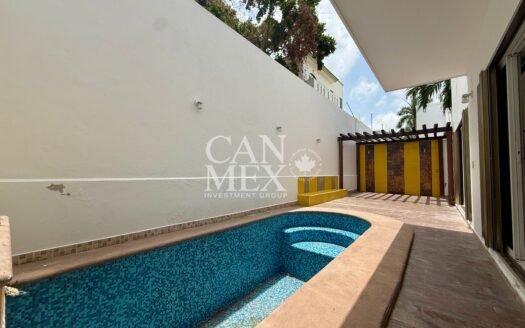 4-Bedroom House with Pool for Sale near Hospital Galenia Cancun