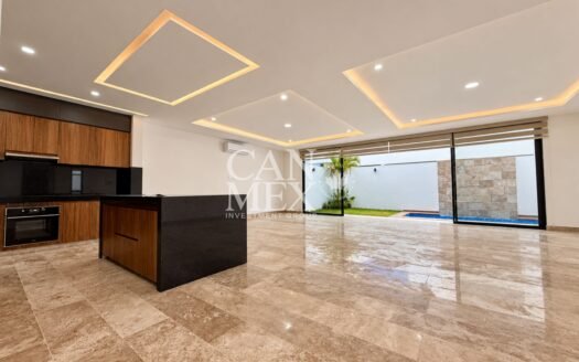 Brand-New House for Rent with Private Pool in Vía Cumbres, Cancún
